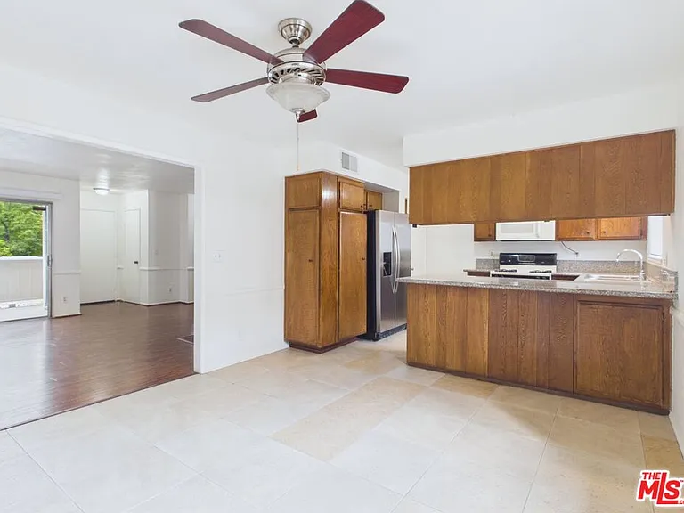 1937 Glenoaks Blvd #150 — Photo 12