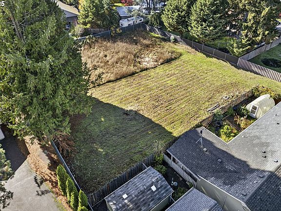 5th image of 514 E Melody Ln