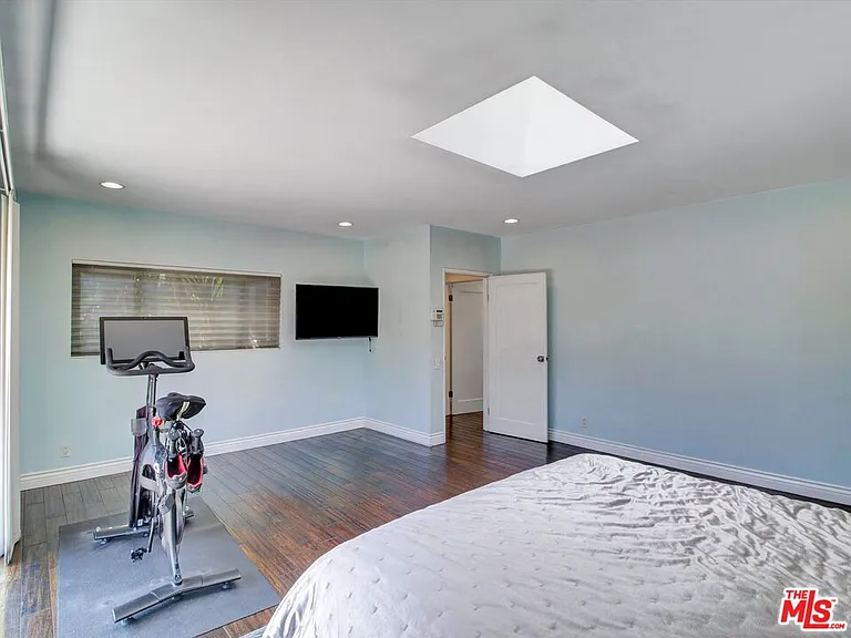 6763 Radlock Ave — Photo 32