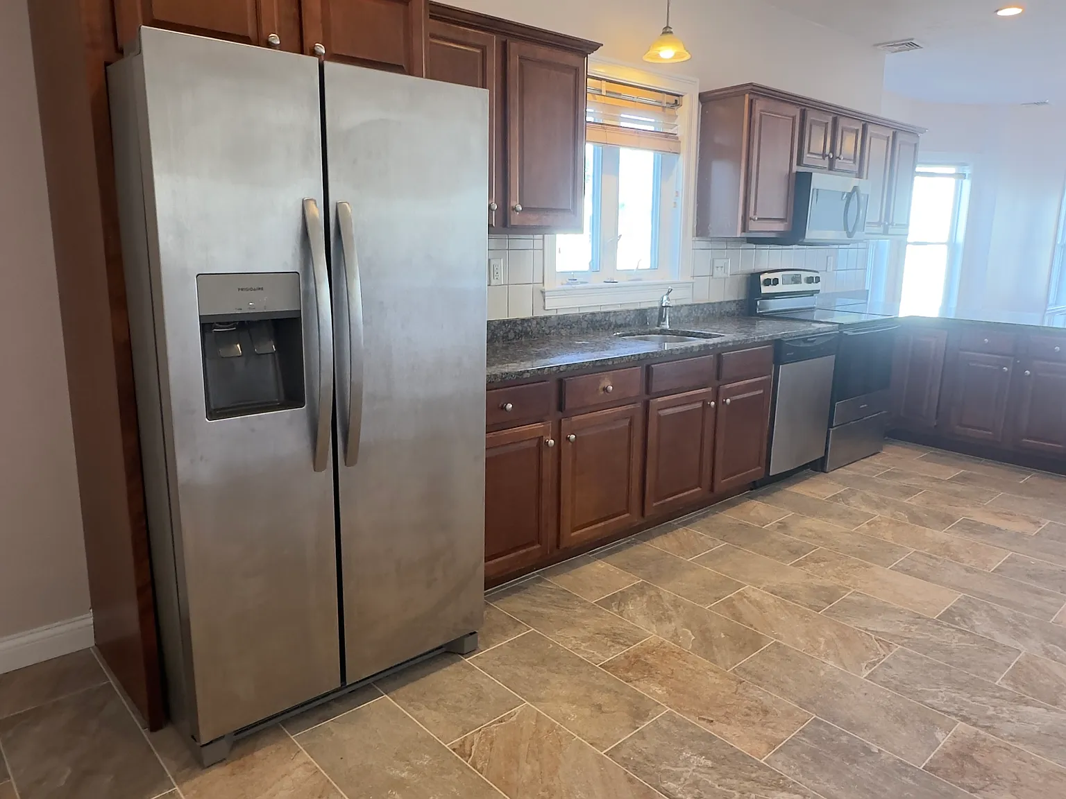 3 bed, $2,800 — Photo 3