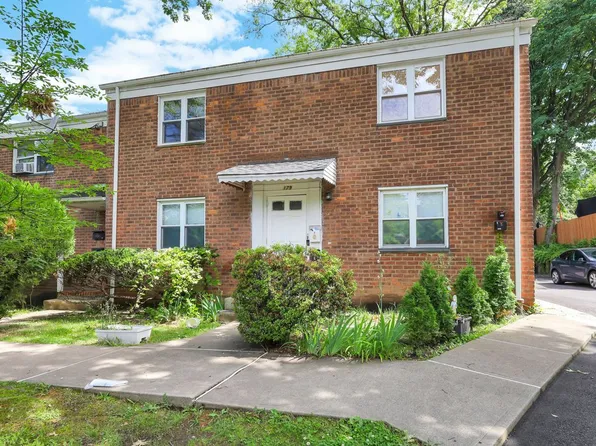 179 Christie Hts #B, Leonia, NJ 07605