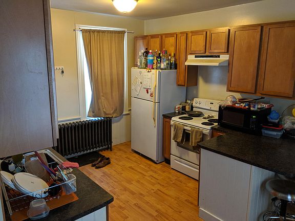 Well maintained kitchen