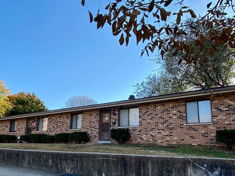 Northbrook Apartments — Photo 13