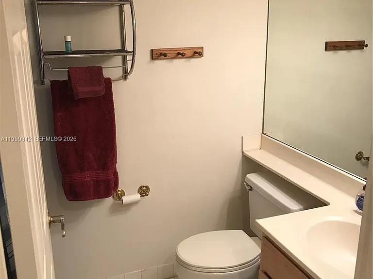 1280 S Alhambra Cir #1111B — Photo 11