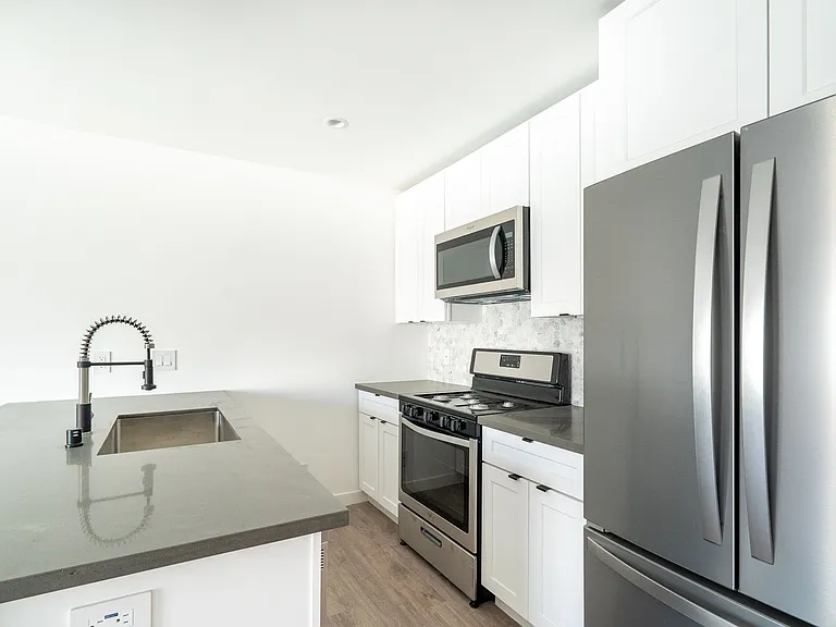 3168 Wabash Ave — Photo 1