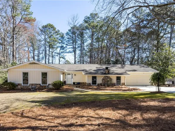 4664 Brunning Ct, Dunwoody, GA 30338