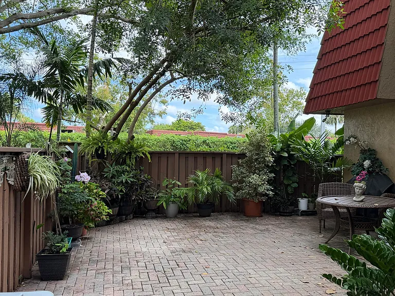 8159 Severn Dr — Photo 14