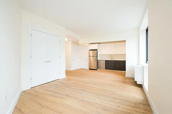 Rented by Douglas Elliman | media 16