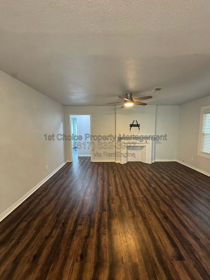 3 bed, 2.0 bath, 1115 sqft, $2,495 — Photo 3