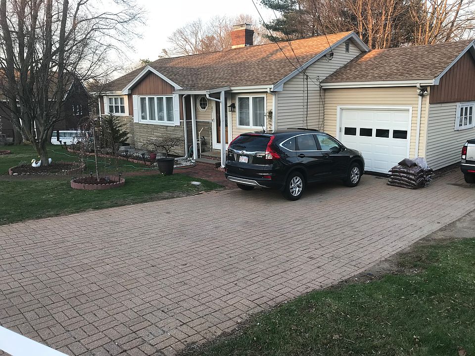 2nd image of 87 Smith St