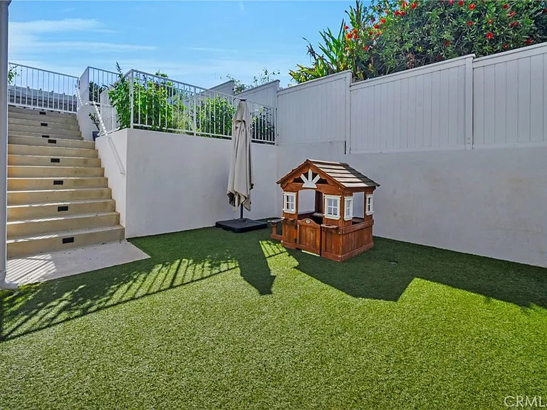 508 S Juanita Ave — Photo 35
