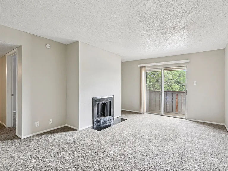A1 - 1BD, 1BA - 707SF - Living Room