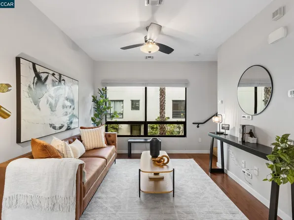 803 Zephyr Dr, Oakland, CA 94607