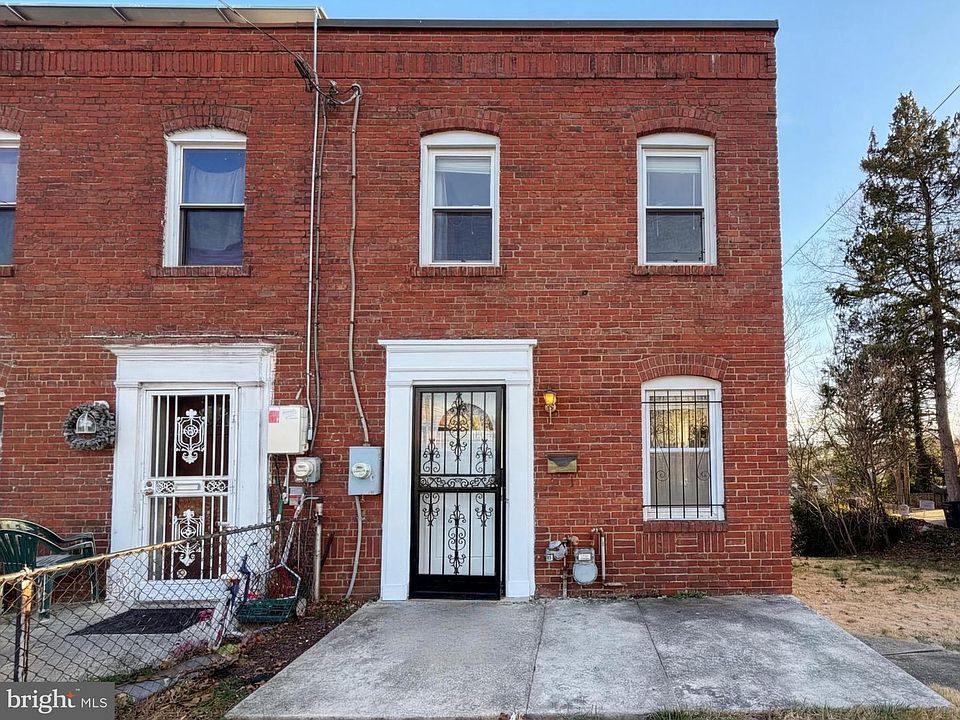 1st image of 701 Atlantic St SE