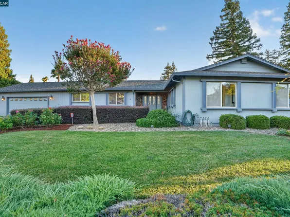 8 Casey Glen Ct, Clayton, CA 94517