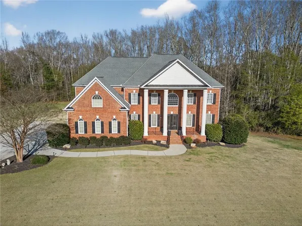 121 Carson Pl, Carrollton, GA 30117