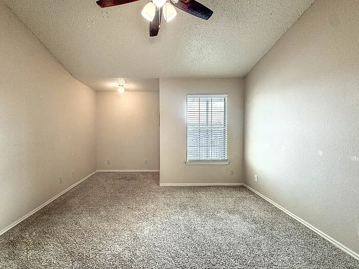 405 S Elm St #207 — Photo 12