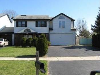 1st image of 23W409 Greenbriar Dr