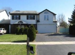 23W409 Greenbriar Dr, Naperville, IL 60540