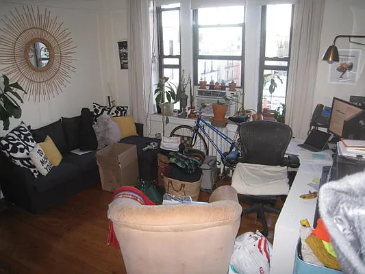 Rented by Alexiou Realty | media 6