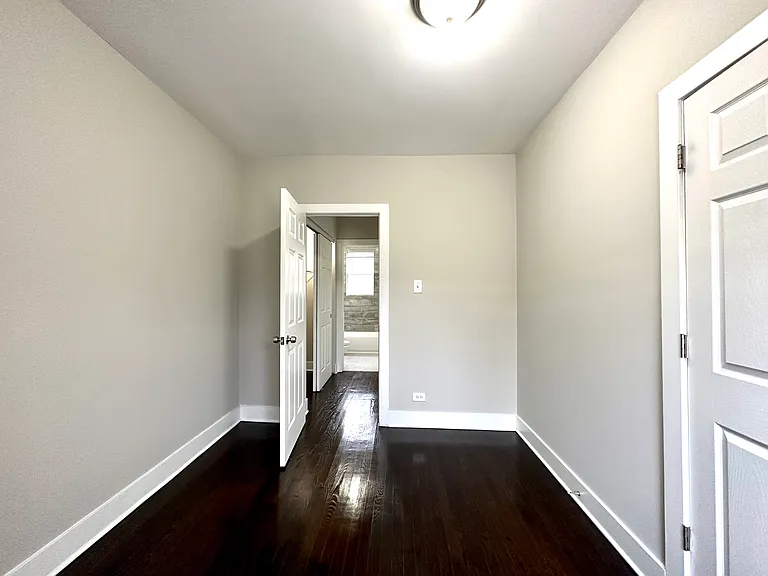 2130 N Sawyer Ave #2E — Photo 19