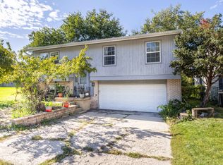 646 S Neltnor Blvd, West Chicago, IL 60185