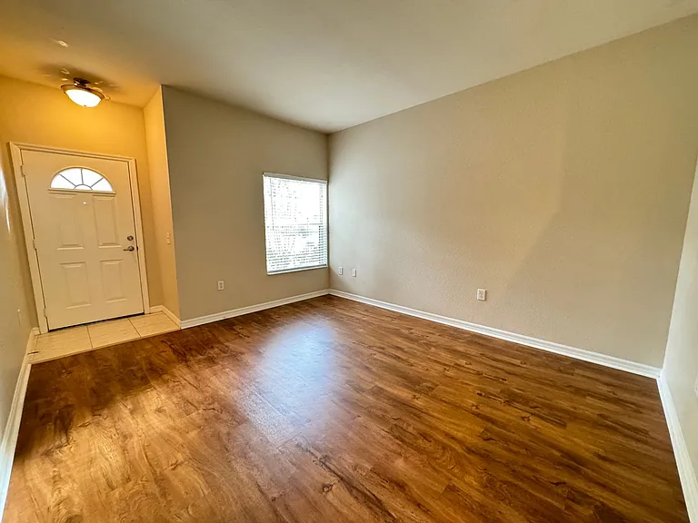 7750 Plantation Cir — Photo 15