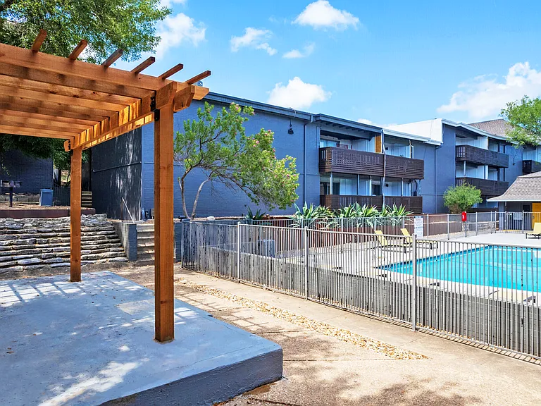 Cascade Apartments — Photo 12