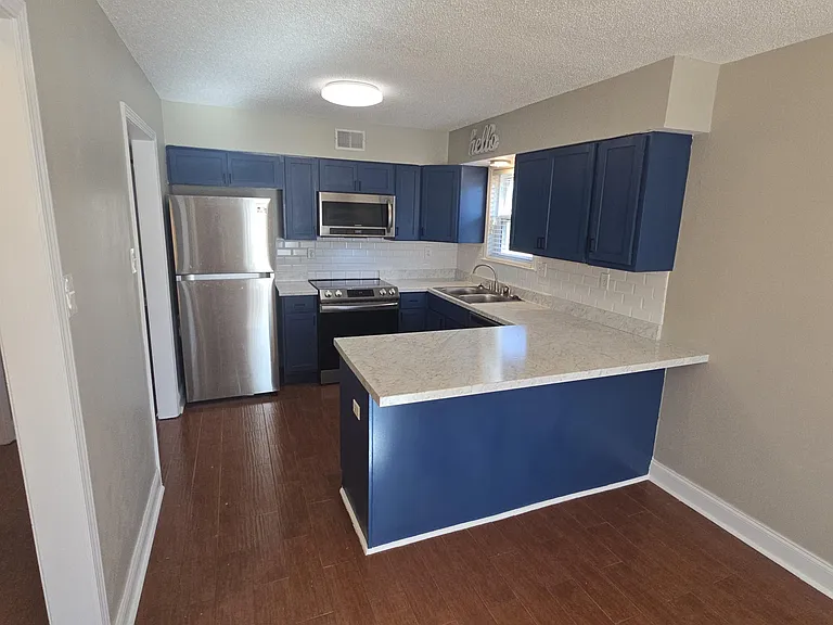2317 Belin Dr — Photo 4