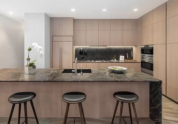 4th image of 49 Chambers St APT Phc