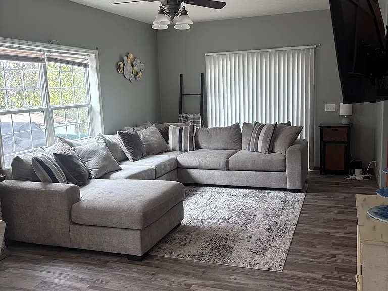 104 N Park Dr — Photo 3