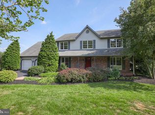 16 Bentley Ln, Lititz, PA 17543