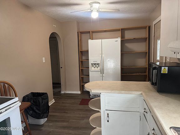 3rd image of 613 Marian Ave