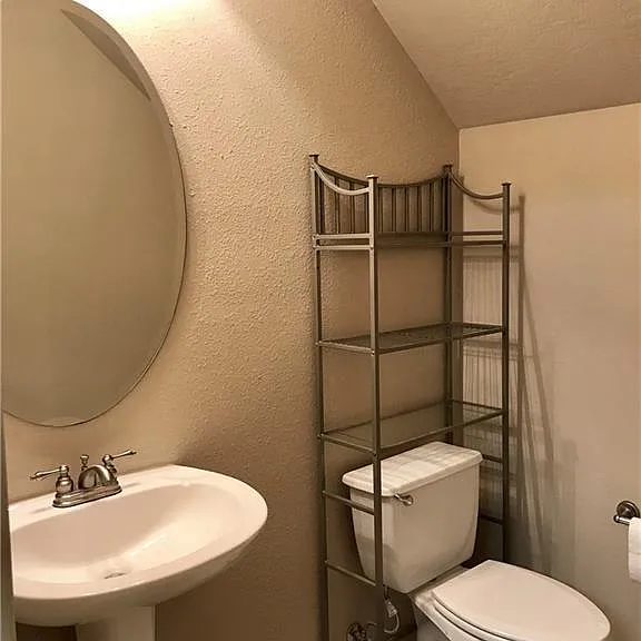 140 Forest Dr — Photo 7