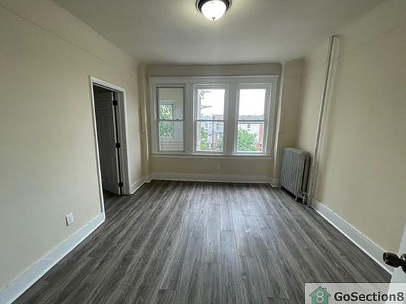 2nd image of 319 Irvine Turner Blvd Floor 2