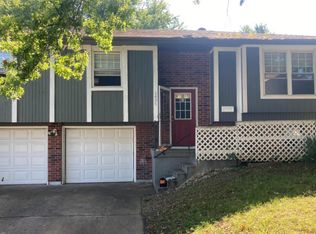 1405 N Blue Mills Rd, Independence, MO 64056