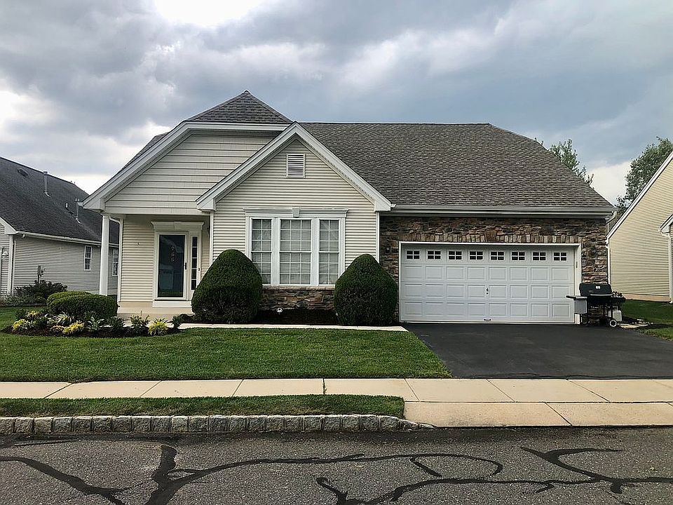 1st image of 66 Bear Meade Dr
