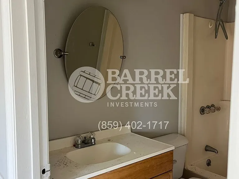 575 Royal Ct — Photo 8