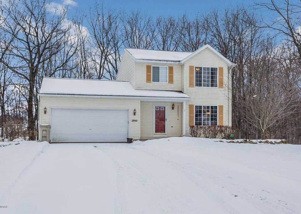 1st image of 2840 Leaf Ct NE