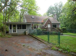 835 Great Rd, North Smithfield, RI 02896