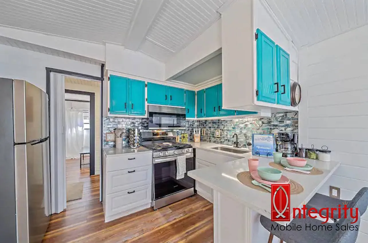 2 bed, 1.0 bath, 700 sqft, $2,100 — Photo 4