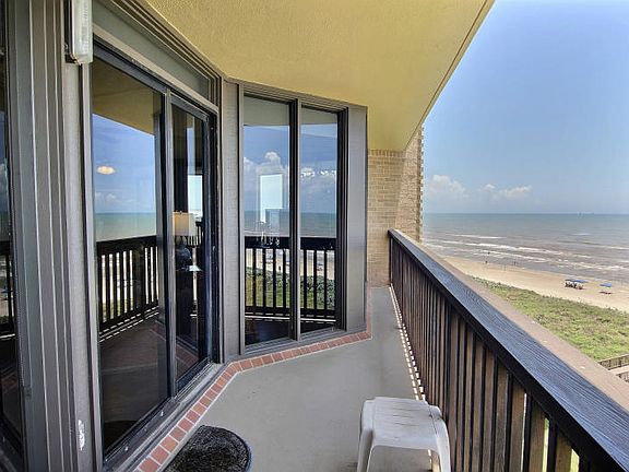 3rd image of 6745 Seacomber Dr APT 607