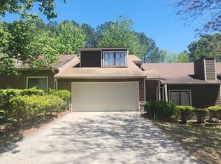 1560 Burnstone Dr, Stone Mountain, GA 30088