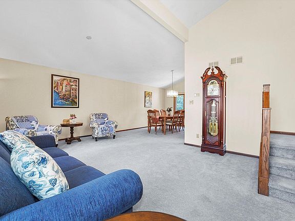 3rd image of 6811 157th St