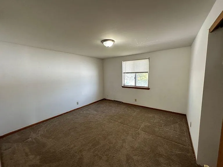 12100 County Line Rd — Photo 4