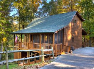 3820 Westwood Dr, Sevierville, TN 37862