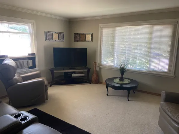 416 N 92nd St, Milwaukee, WI 53226