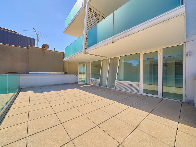 329 Pleasant Ave #6B — Photo 10