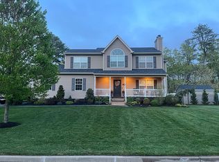 98 Madeline Rd, Ridge, NY 11961
