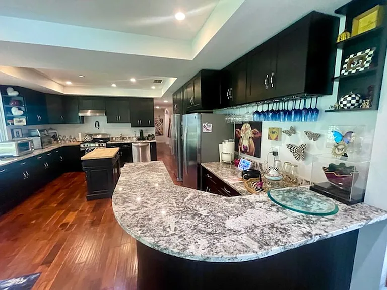 610 Gaines Way — Photo 17